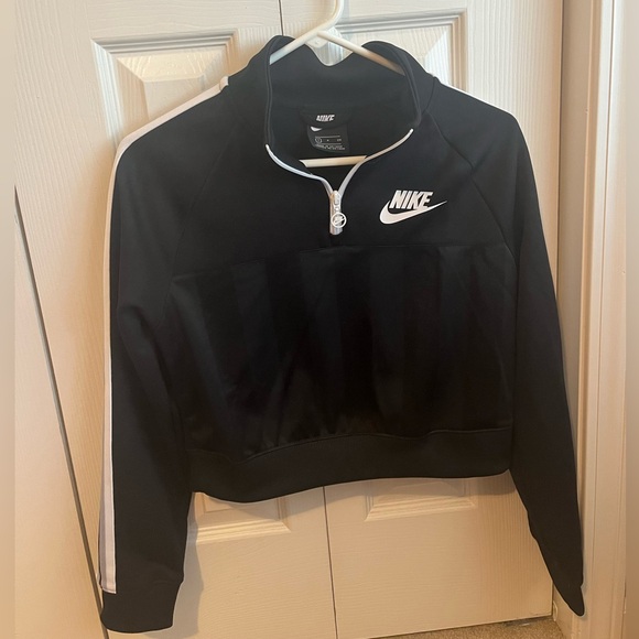 Nike Cropped 1/4 Zip Sweatshirt - Picture 1 of 3